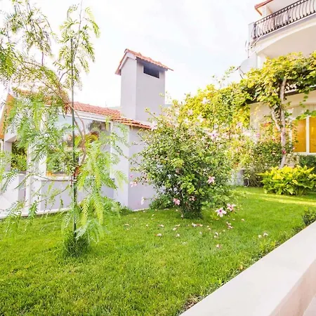 In Seget Donji 7430 Daire Trogir