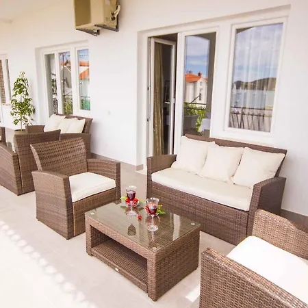 In Seget Donji 7430 Trogir